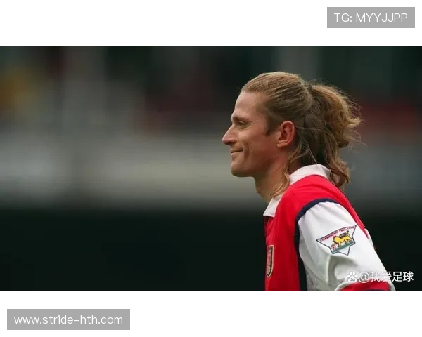 足球界光头黑人球星的传奇故事与辉煌成就揭秘 足球界光头黑人球星的传奇故事与辉煌成就揭秘